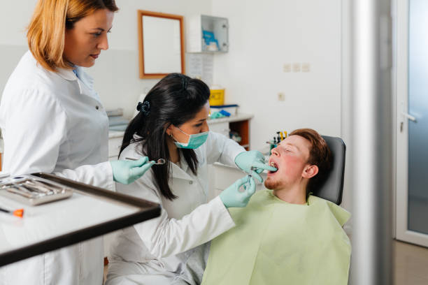 Best Broken or Cracked Tooth Emergency Dentist in Nashvle, IL